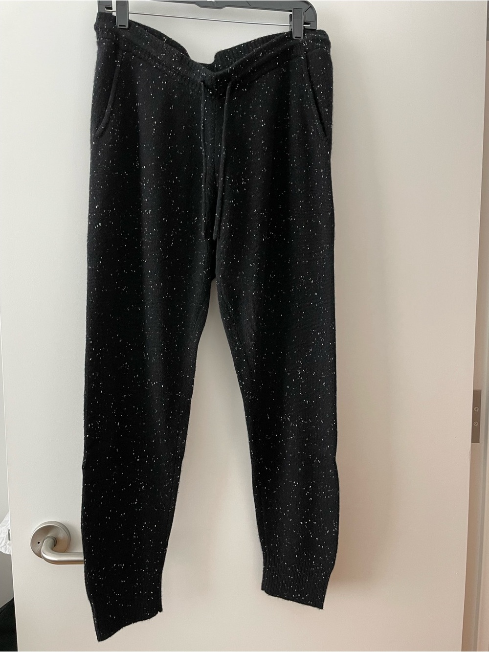 Theory Women’s Cashmere Joggers -black w/white speckles. Size L. Very good cond!